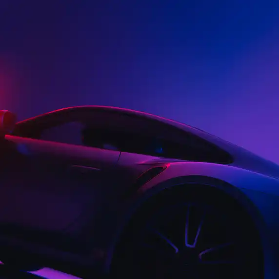 Silhouette d'une Porsche Taycan avec un éclairage violet et bleu.
