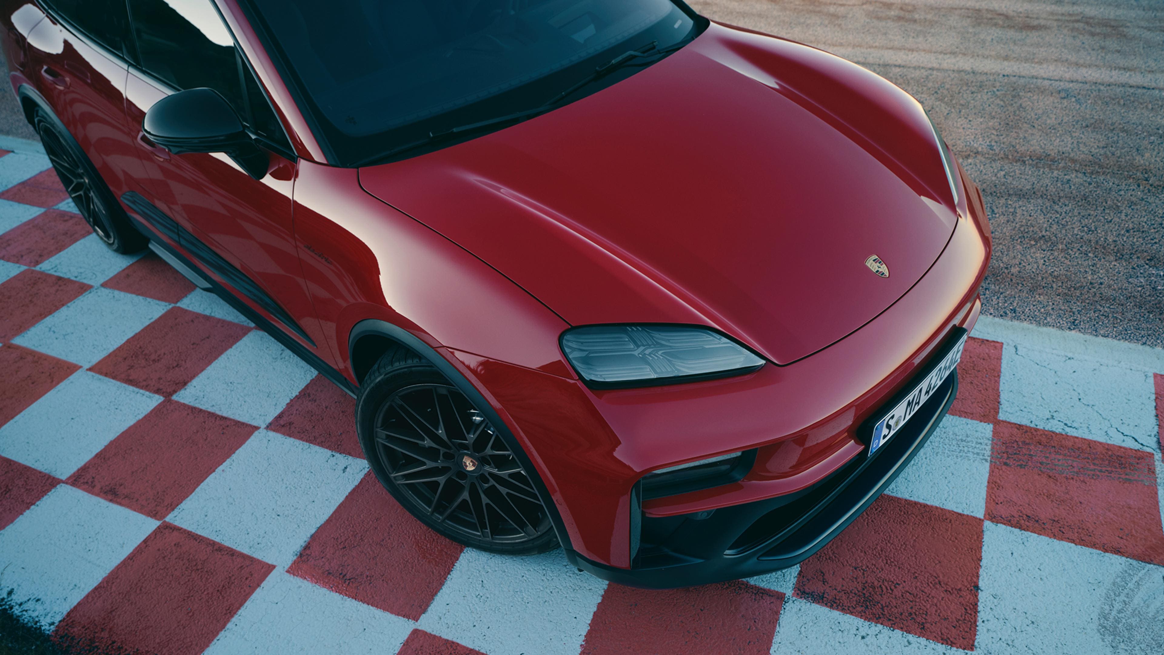 Une Porsche Macan GTS rouge